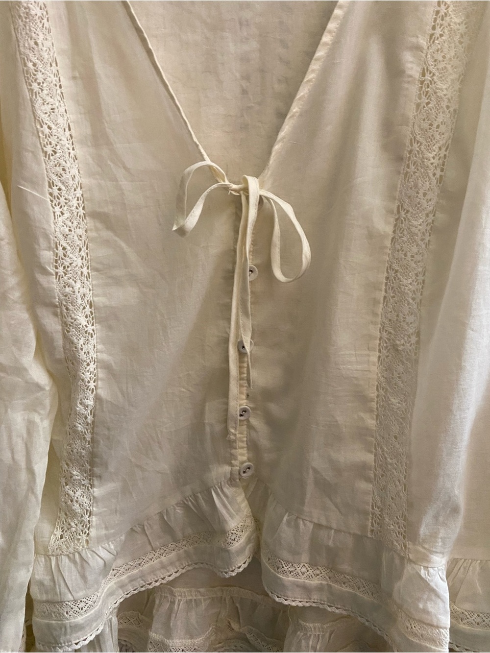 NWT Torrid Festi 2X White Lace Bell Sleeve Hi Low Boho Top - Picture 4 of 11